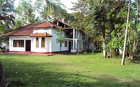 Siri medura surf yoga meditation guesthouse&hostel
